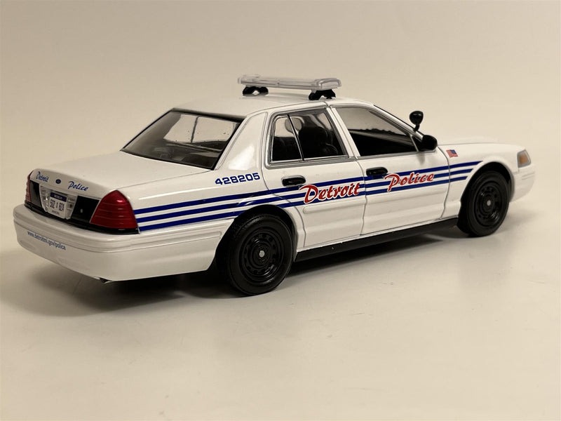 2008 Ford Crown Victoria Interceptor Detroit Police Hot Pursuit 1:24 Greenlight 85563