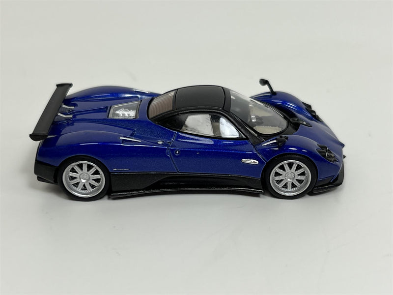 Zonda F Blu Argentina RHD 1:64 Scale Mini GT MGT00408R