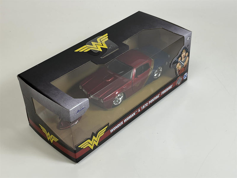 Wonder Woman and 1972 Pontiac Firebird 1:32 Scale Jada 253253009